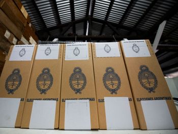 Una nueva oportunidad que ofrece la democracia para que los argentinos decidan qué tipo de Gobierno desean. Una nueva oportunidad que ofrece la democracia para que los argentinos decidan qué tipo de Gobierno desean.