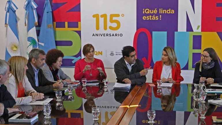 Gaido puso la lupa en la planta y la obra de Pechi