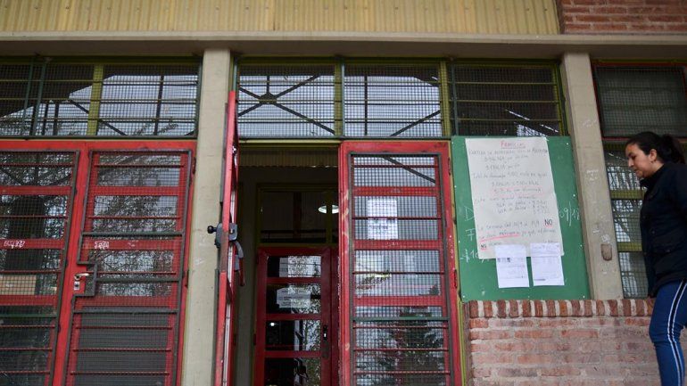 Evacuaron una escuela y un jardín de infantes por la rotura de un caño de gas