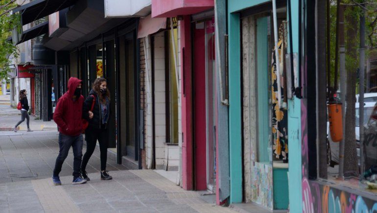 Los locales comerciales podrán extender una hora más su atención.