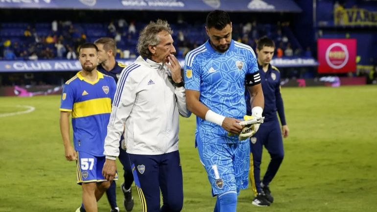 Fernando Gayoso dejó de ser el entrenador de arqueros de la primera de Boca Fernando Gayoso dejó de ser el entrenador de arqueros de la primera de Boca