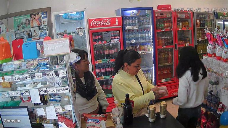 Mecheras atrapadas in fraganti cuando intentaban robar huevos Kinder en un comercio