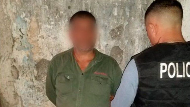 Encontraron a una nena muerta, desnutrida y con los pies quemados