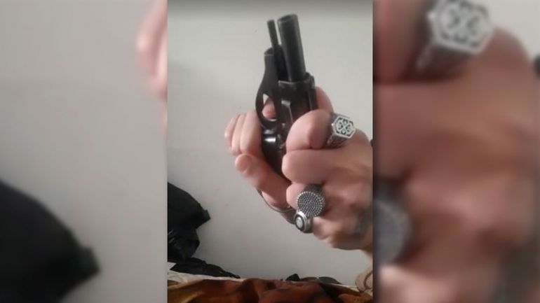 Peritaron el celular de Sabag Montiel y hallaron un video que lo muestra accionando una pistola