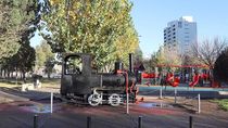 tras un hecho de vandalismo, la municipalidad aseguro que restaurara la historica maquina del tren del parque central tras un hecho de vandalismo, la municipalidad aseguro que restaurara la historica maquina del tren del parque central