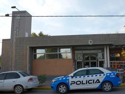 Un nuevo disturbio puso el foco en la Comisaría Tercera de Neuquén Capital. Un nuevo disturbio puso el foco en la Comisaría Tercera de Neuquén Capital.