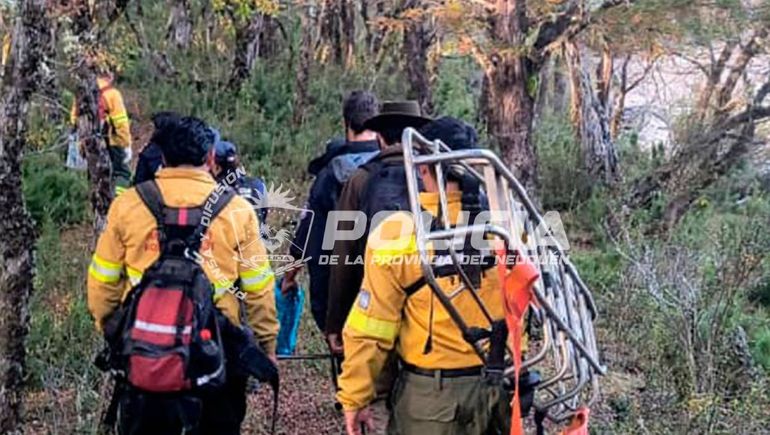 Rescataron a una mujer en una zona boscosa