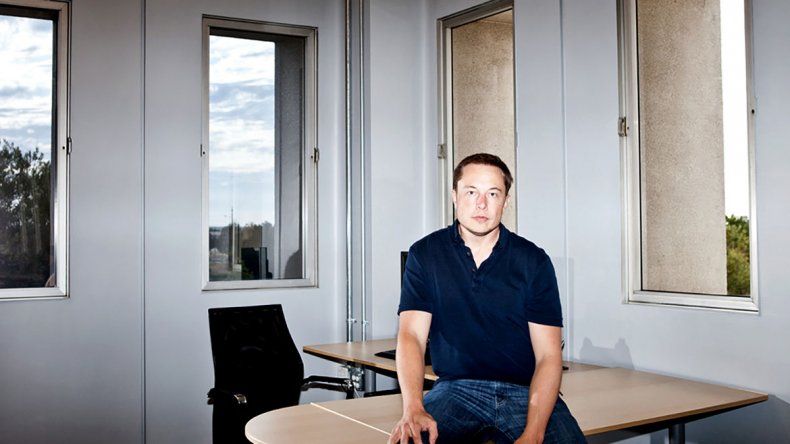 Musk presentó un túnel bajo suelo para evitar el tráfico