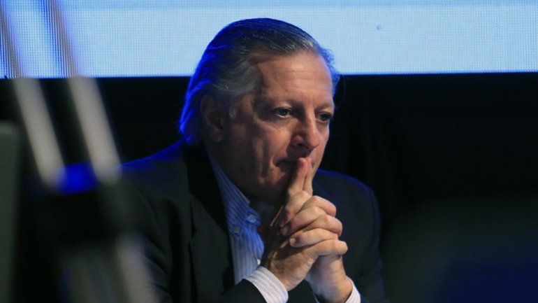 Aranguren anunció una suba de 24% promedio a partir de mañana