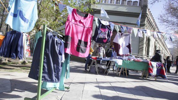 Textiles reclaman que cumplan el convenio para la compra de uniformes