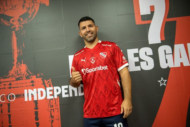Bronca en los hinchas de Independiente por la insólita frase del Kun Agüero