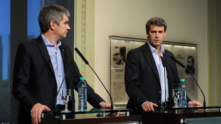 Peña: El Gobierno no le va a poner techo a las paritarias