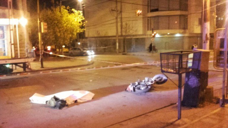 Según un testigo, el soldado cruzó el semáforo en rojo