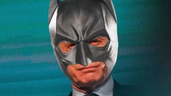 la increible confesion de mauricio macri: yo soy batman la increible confesion de mauricio macri: yo soy batman