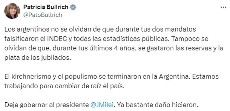 En la misma línea que Jorge Lanata, Bullrich se guardó una crítica al kirchnerismo. En la misma línea que Jorge Lanata, Bullrich se guardó una crítica al kirchnerismo.