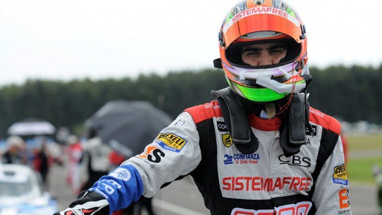 En la última final partió 26º y finalizó 15º. Por una penalización