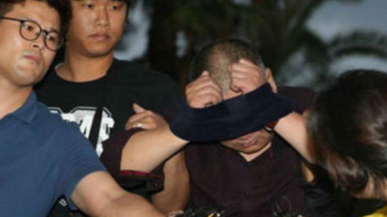 Un hombre fue a confesarse y mató a una mujer porque le recordaba a su ex