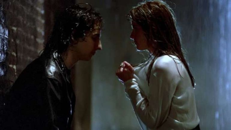 Cecilia Dopazo en una escena de Tango Feroz junto a Fernán Mirás. Cecilia Dopazo en una escena de Tango Feroz junto a Fernán Mirás.