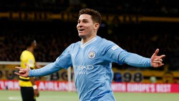 Julián Álvarez vio frustrado su festejo. Julián Álvarez vio frustrado su festejo.