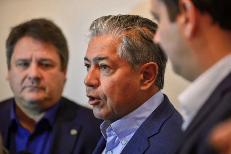 El gobernador de Neuquén expresó que también multiplicaron por cinco el aporte a los comedores. El gobernador de Neuquén expresó que también multiplicaron por cinco el aporte a los comedores.