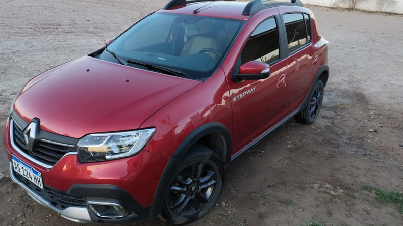 Le robaron el auto en plena Belgrano, afuera de un colegio privado: Fue un segundo | LM Neuquen Le robaron el auto en plena Belgrano, afuera de un colegio privado: Fue un segundo