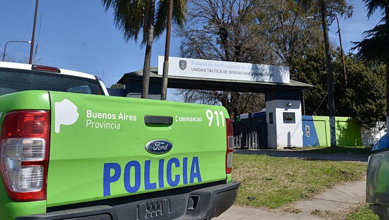 Una mujer policía murió de un disparo en la vagina