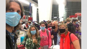 drama sin fin: neuquina pudo escapar de la india pero ahora esta varada en brasil drama sin fin: neuquina pudo escapar de la india pero ahora esta varada en brasil