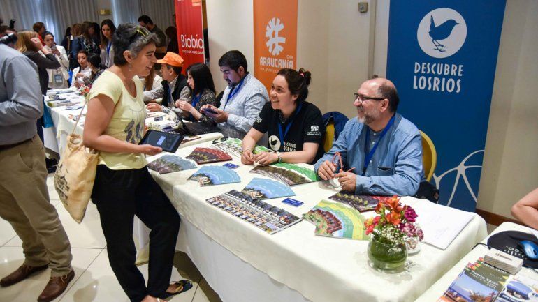 Cuatro regiones de Chile presentan su oferta turística ante los neuquinos