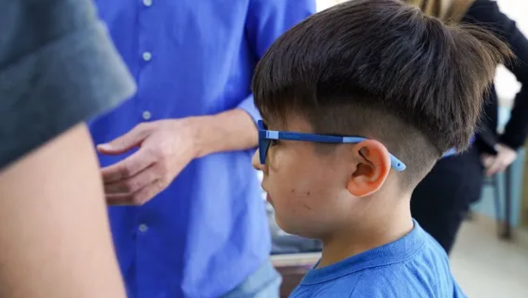Más de 300 niños y niñas ya tienen sus anteojos en Neuquén