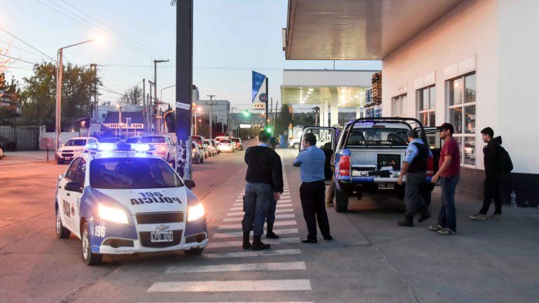 El Departamento Antinarcóticos realizó el procedimiento cerca de la ETON .