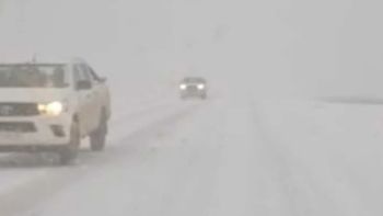 El accidente de Mariela Tamane, diputada provincial de Chubut, ocurrió en medio de complicaciones por hielo, escarcha y nieve en algunos rutas de la provincia (foto ilustrativa). El accidente de Mariela Tamane, diputada provincial de Chubut, ocurrió en medio de complicaciones por hielo, escarcha y nieve en algunos rutas de la provincia (foto ilustrativa).