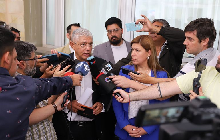 Gloria Ruiz y su abogado mediático y defensor de casos como el de Mariana Nannis, Matías Gafunkel y capos narco, en las puertas de Ciudad Judicial. Gloria Ruiz y su abogado mediático y defensor de casos como el de Mariana Nannis, Matías Gafunkel y capos narco, en las puertas de Ciudad Judicial.