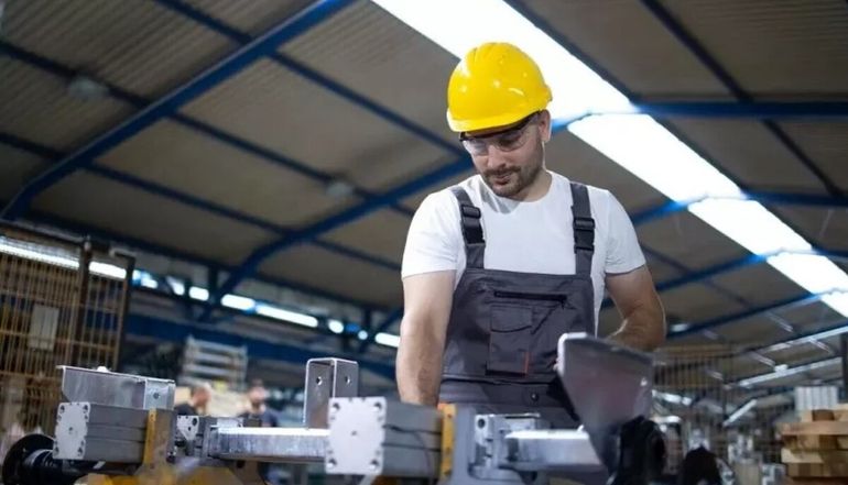 El Gobierno eliminará 900 mil planes sociales y ofrecerá vouchers de capacitación laboral