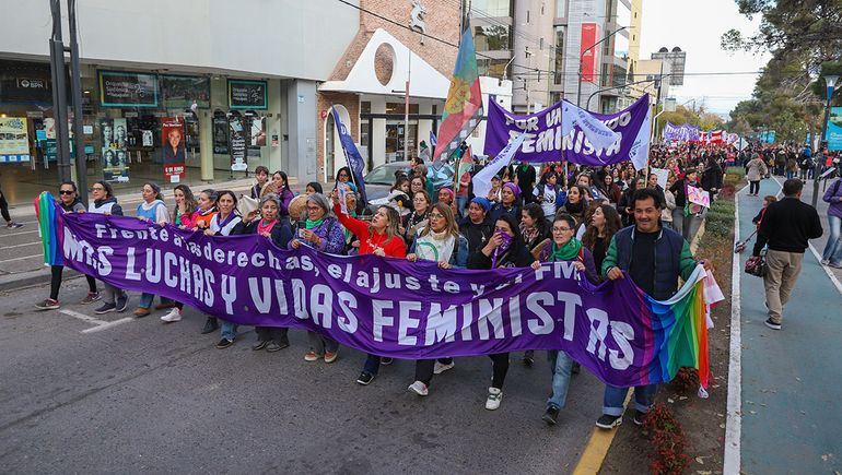 Distintas organizaciones convocaron a una marcha en Neuquén para reclamar justicia por el triple femicidio. Foto: archivo.