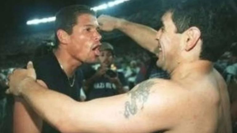 Óscar Córdoba y Diego Maradona