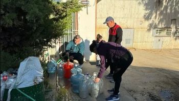 La Cooperativa pide a los vecinos de Comodoro Rivadavia un uso racional del agua potable. La Cooperativa pide a los vecinos de Comodoro Rivadavia un uso racional del agua potable.