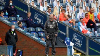 el loco bielsa, a un paso de historico ascenso en inglaterra el loco bielsa, a un paso de historico ascenso en inglaterra