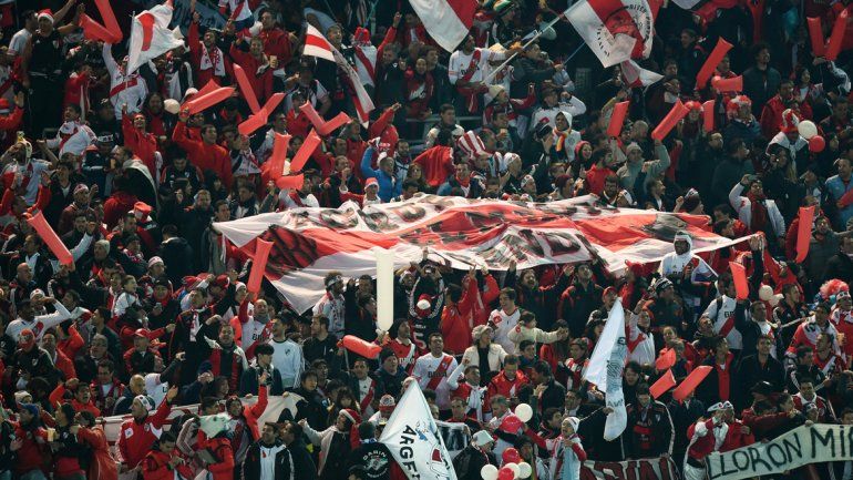 Inédito. Nunca nadie movilizó tanta gente a otro continente. San Lorenzo llevó 14 mil a Marruecos y Boca