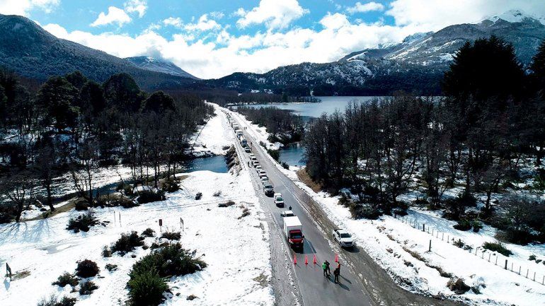 Sigue el tránsito asistido en la Ruta de los Siete Lagos