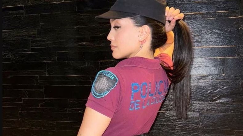 Tras el escándalo, la policía suspendida contó la verdad sobre los videos con contenido hot | LM Neuquen Tras el escándalo, la policía suspendida contó la verdad sobre los videos con contenido hot