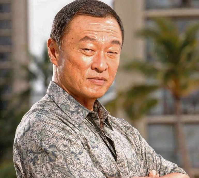 Cary-Hiroyuki Tagawa nació Tokio, Japón, y más tarde se mudó a Estados Unidos. Cary-Hiroyuki Tagawa nació Tokio, Japón, y más tarde se mudó a Estados Unidos.