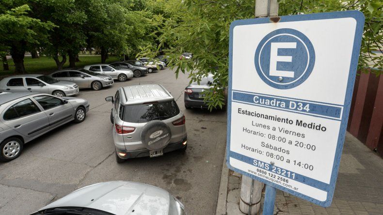 Cómo funcionarán los servicios durante este fin de semana largo en Neuquén | LM Neuquen Cómo funcionarán los servicios durante este fin de semana largo en Neuquén