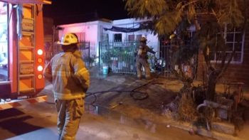 La casa del barrio Pujol, en Puerto Madryn, que se incendió el 10 de julio, cerca de las 4 de la mañana. La casa del barrio Pujol, en Puerto Madryn, que se incendió el 10 de julio, cerca de las 4 de la mañana.