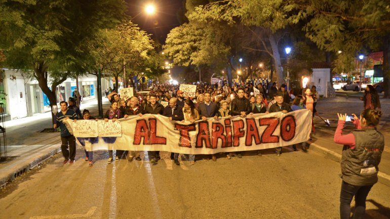 Tarifazo: la gente se hizo sentir en las calles de Neuquén