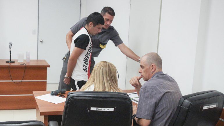 Acordó 4 años de cárcel por chocar y matar a un policía