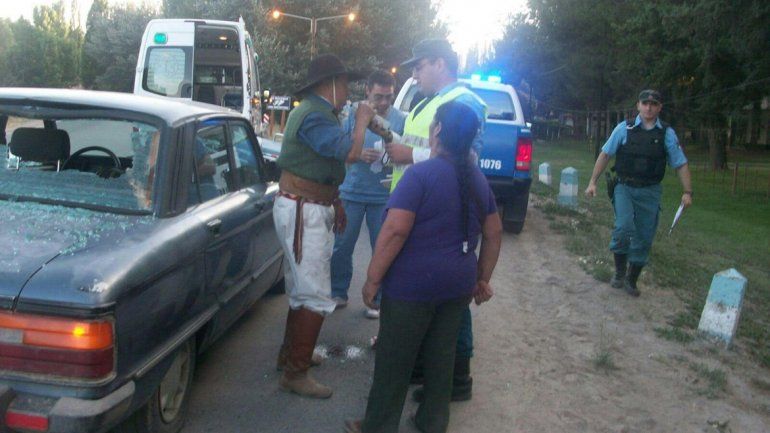 Borrachos, atropellaron a un nene de 2 años y luego apuñalaron al padre cuando los increpó