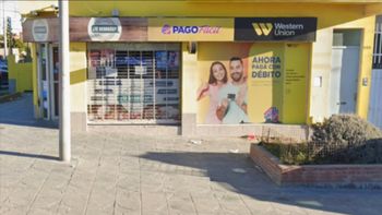 En 10 minutos y sin mostrar armas, encapuchados se llevaron $33 millones de un Pago Fácil. En 10 minutos y sin mostrar armas, encapuchados se llevaron $33 millones de un Pago Fácil.