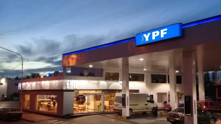 YPF El Triángulo Plottier. YPF El Triángulo Plottier.