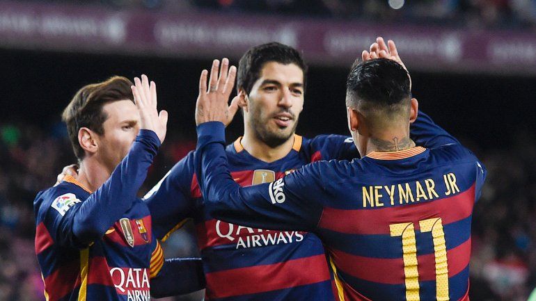 El tridente se abraza tras&nbsp; el penal que recorrió el mundo.