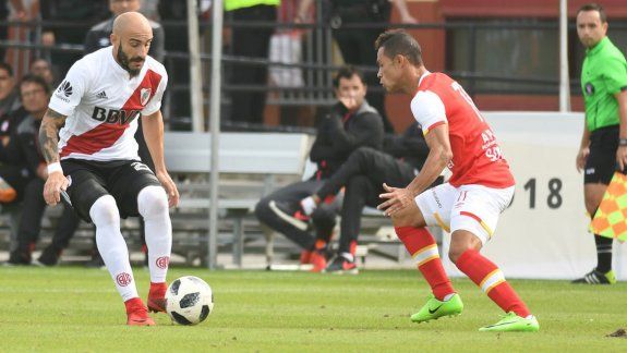 Pinola no hizo pie en el fondo, al igual que el resto de la defensa. El domingo se viene el primer Superclásico del año en Mar del Plata.&nbsp;